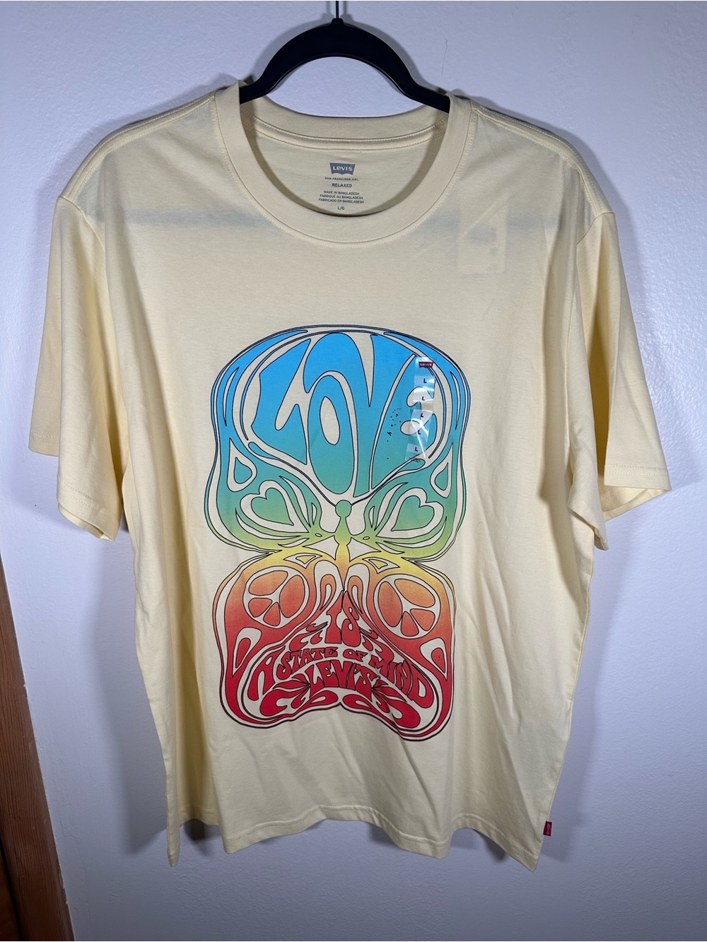 Levi's Mens Relaxed Fit T-Shirt Large Yellow Love Graphic Tee